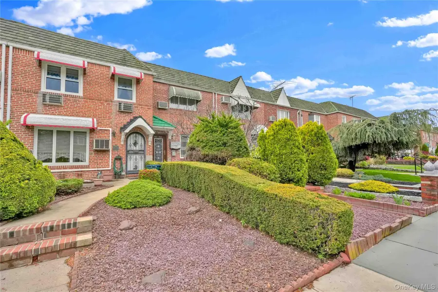 6154 77 Place, Middle Village, NY 11379 - #2