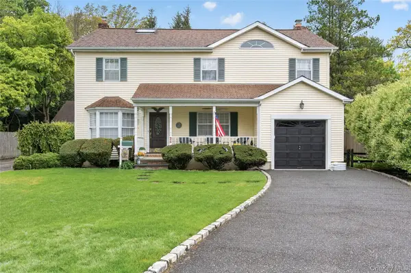 28 Midway Avenue, Locust Valley, NY 11560