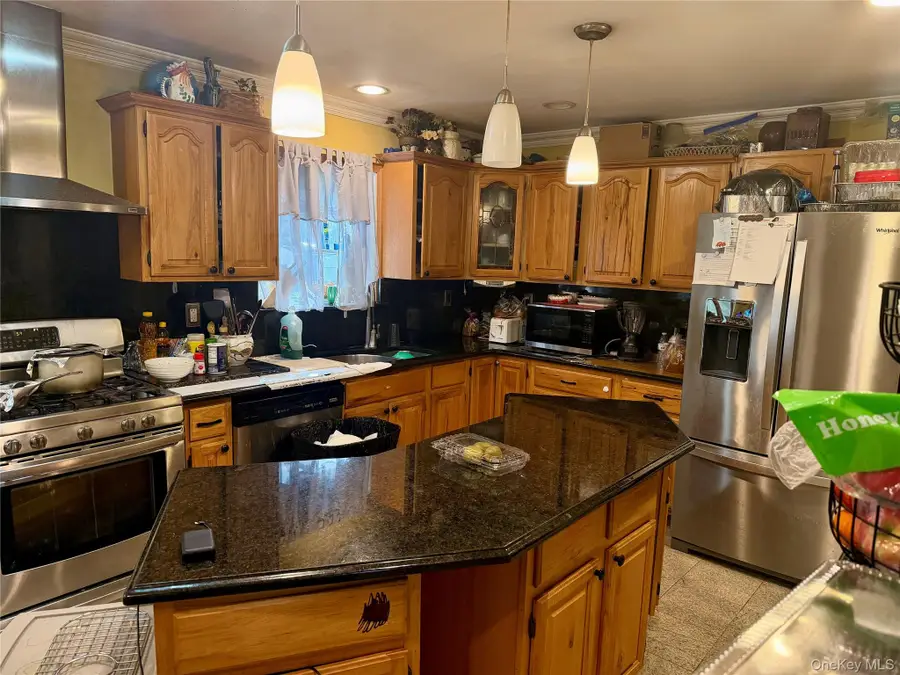 35 Shelton Court, Lake Ronkonkoma, NY 11779 - #3