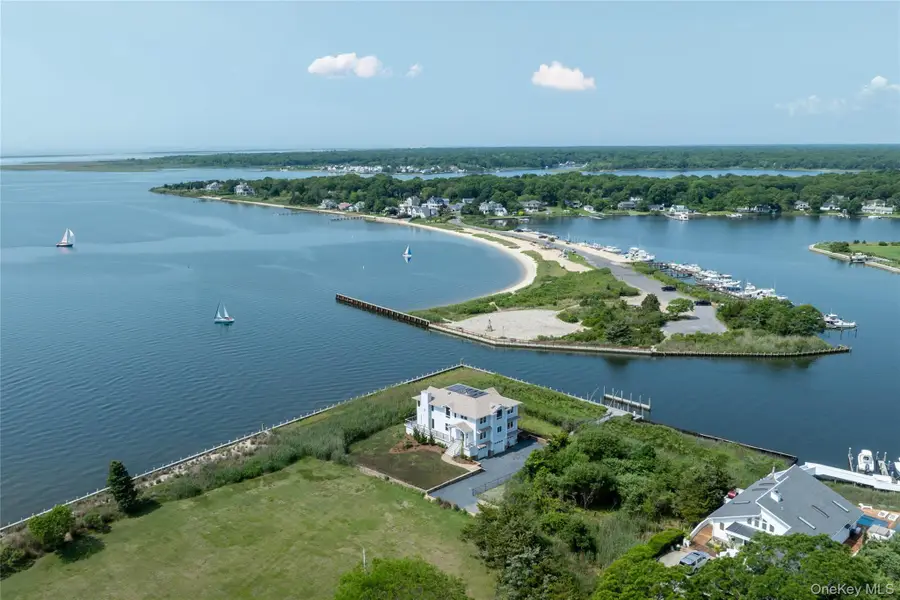 7 Convent Lane, Center Moriches, NY 11934 - #2