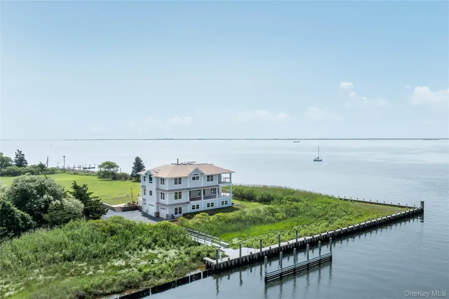 7 Convent Lane, Center Moriches, NY 11934 - #3