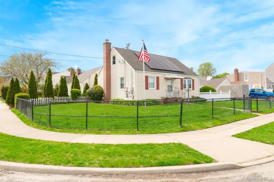 1 Robert Avenue, Massapequa, NY 11758 - #3