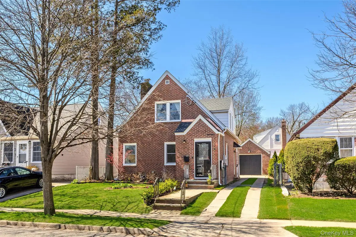 24 Beechhurst Avenue, Floral Park, NY 11001 - #1