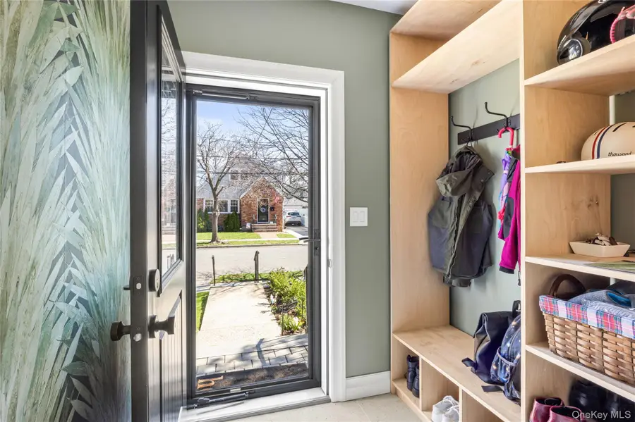 24 Beechhurst Avenue, Floral Park, NY 11001 - #3