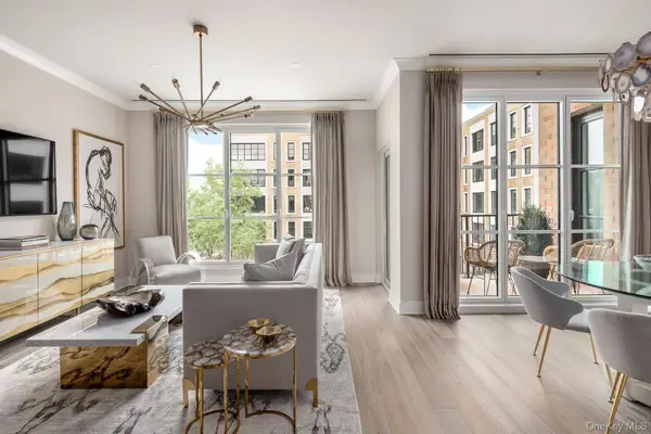 100 Garvies Point Road #1312, Glen Cove, NY 11542