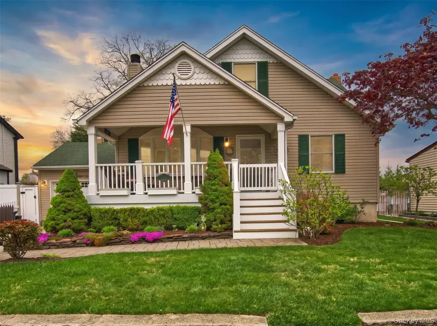 242 N 5th Street, Lindenhurst, NY 11757 - #2