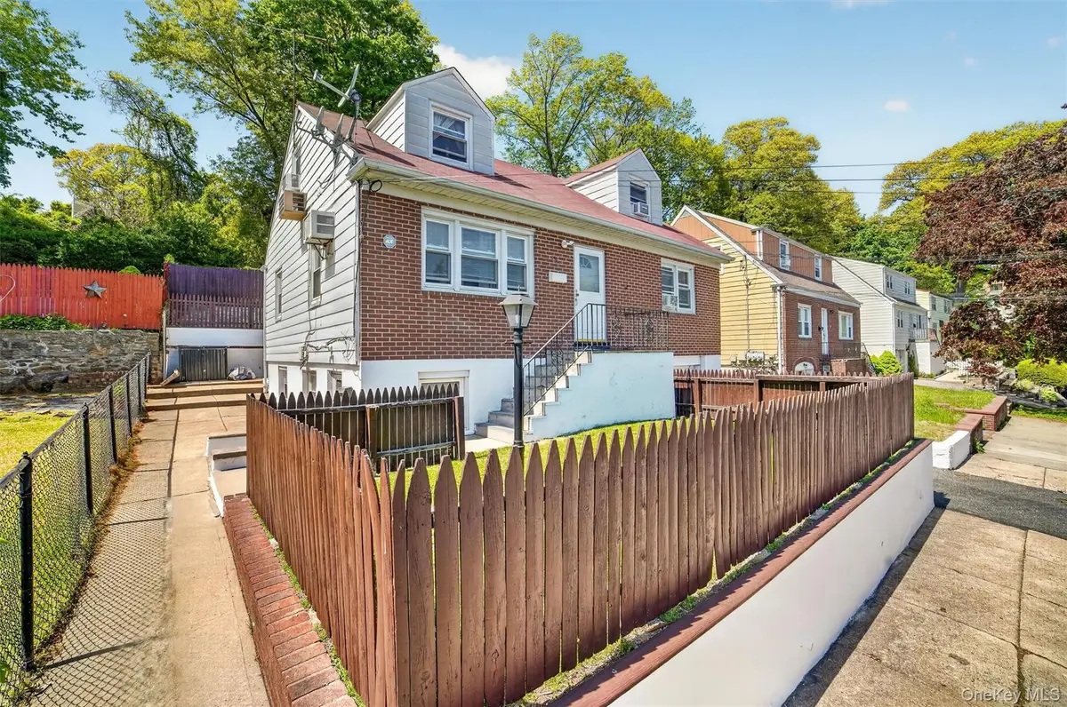 15 Halley Street, Yonkers, NY 10704 - #1