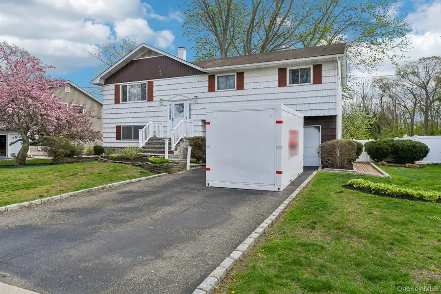 6 Lordly Court, Kings Park, NY 11754 - #3