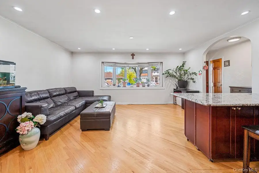 58-12 264th Street, Little Neck, NY 11362 - #3