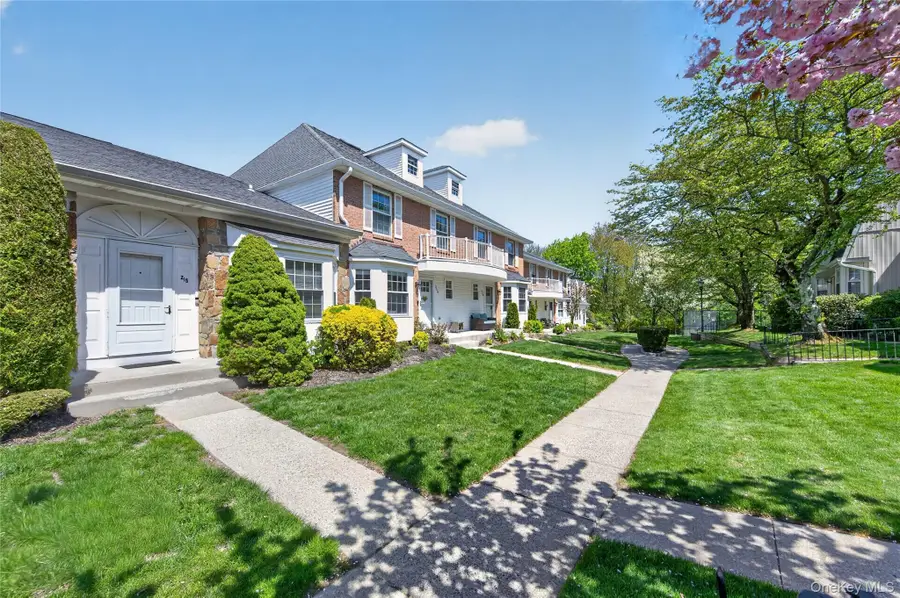 215 Summit Way, Syosset, NY 11791 - #2