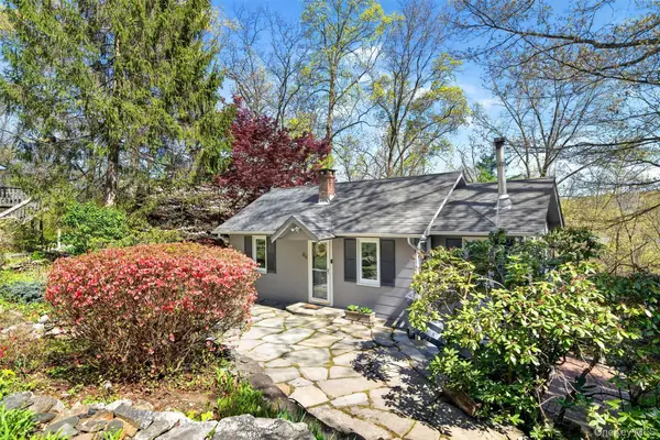 84 Blueberry Hill, Greenwood Lake, NY 10925