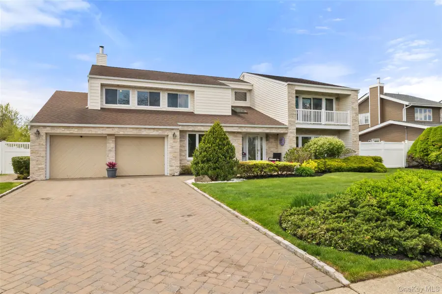 152 Pace Drive S, West Islip, NY 11795 - #2