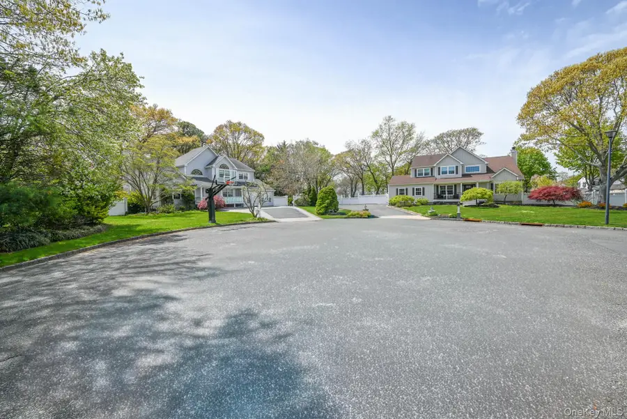 6 Ivy Court, Centereach, NY 11720 - #3