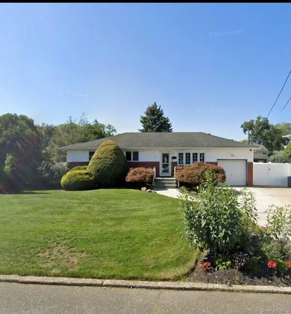 79 W 16th Street, Deer Park, NY 11729