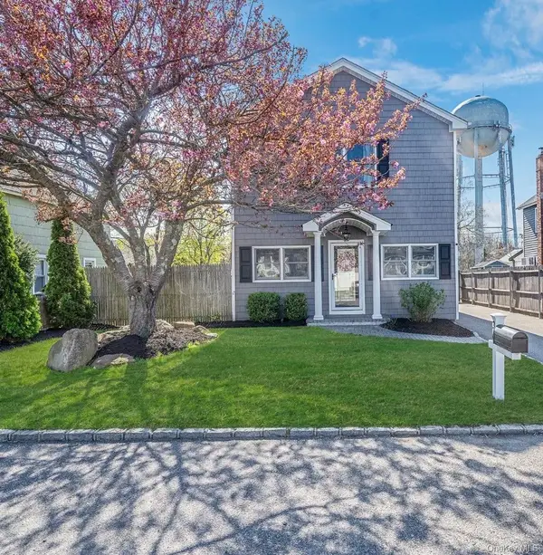 36 Nottingham Avenue, Patchogue, NY 11772