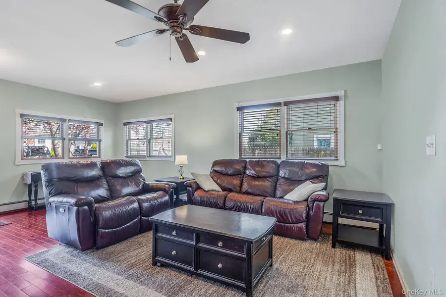 36 Nottingham Avenue, Patchogue, NY 11772 - #3