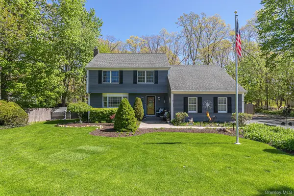 283 Pipe Stave Hollow Road, Miller Place, NY 11764