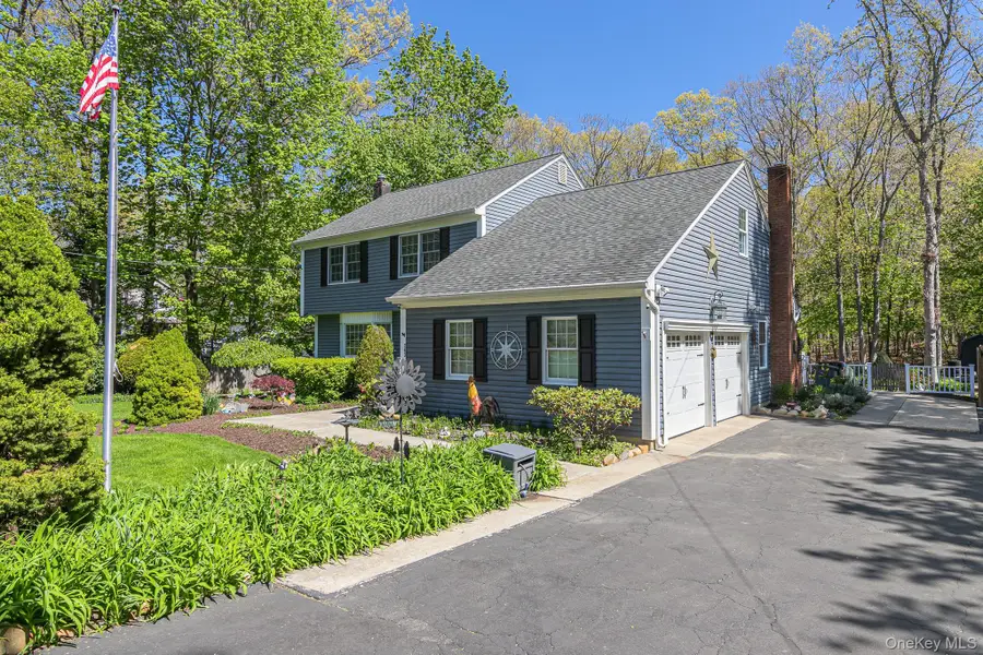 283 Pipe Stave Hollow Road, Miller Place, NY 11764 - #3