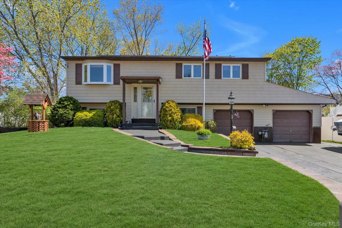 25 Deville Drive, Selden, NY 11784 - #1