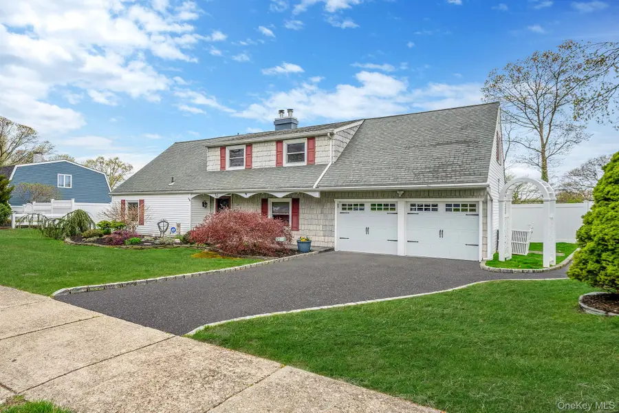 10 Lehigh Lane, Farmingville, NY 11738 - #2