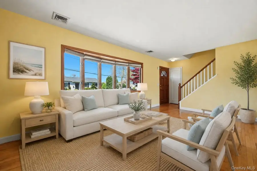 10 Bunny Lane, Amityville, NY 11701 - #3