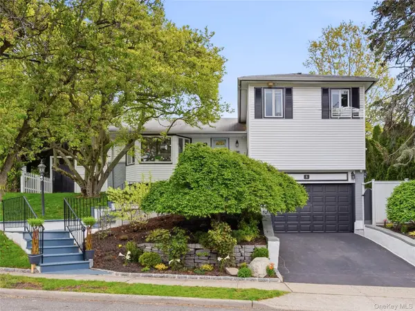 1 White Oak Drive, Port Washington, NY 11050