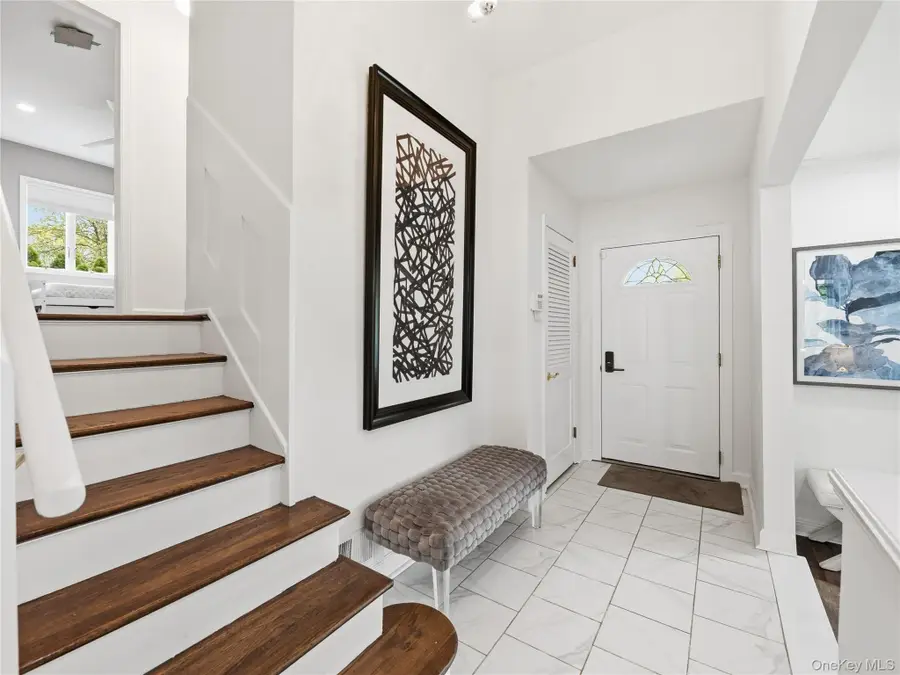 1 White Oak Drive, Port Washington, NY 11050 - #2