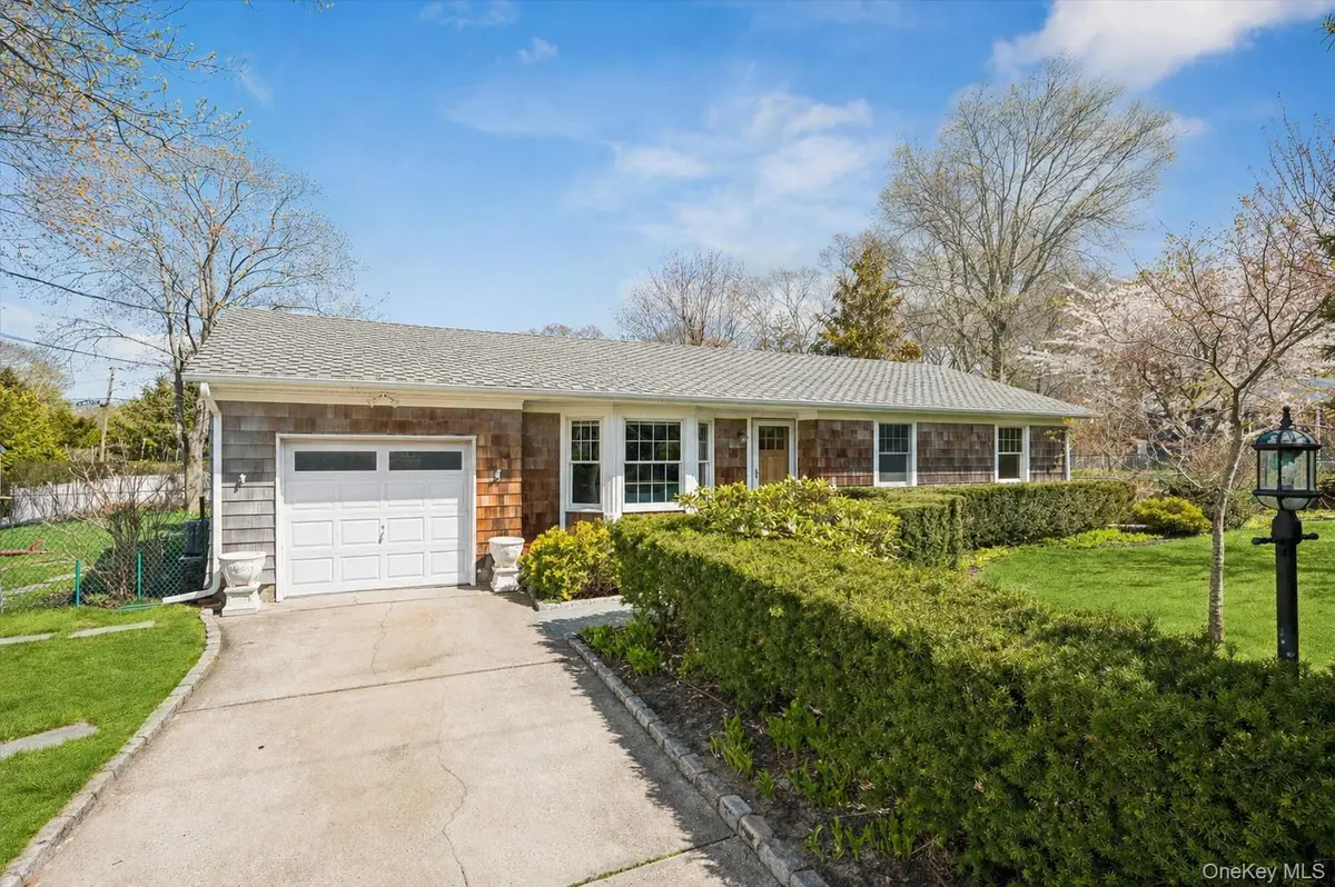 5 Maryland Boulevard, Hampton Bays, NY 11946 - #1