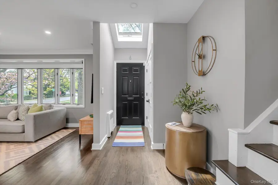 39 Warwick Place, Port Washington, NY 11050 - #2