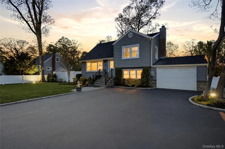 237 Woodlawn Avenue, Saint James, NY 11780 - #3