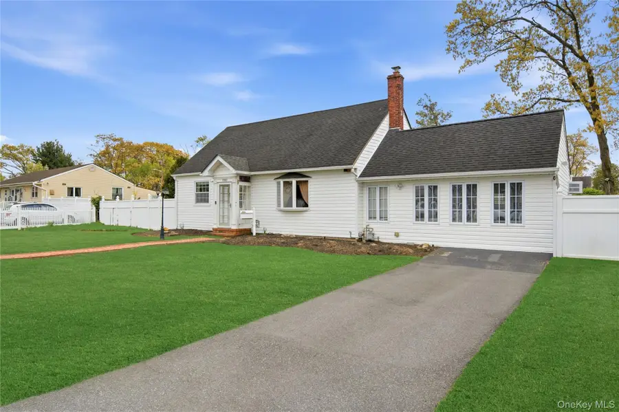 1333 13th Street, West Babylon, NY 11704 - #3