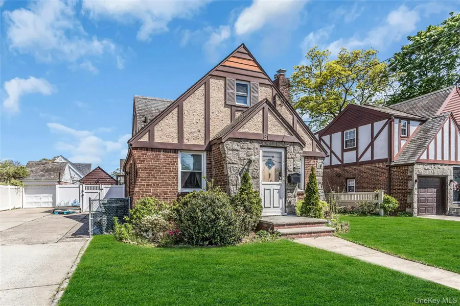 81 Midwood Street, Valley Stream, NY 11580 - #3