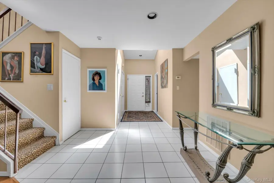 47 Northgate Circle, Melville, NY 11747 - #3