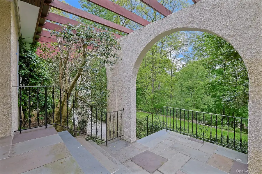 77 Central Drive, Briarcliff Manor, NY 10510 - #2