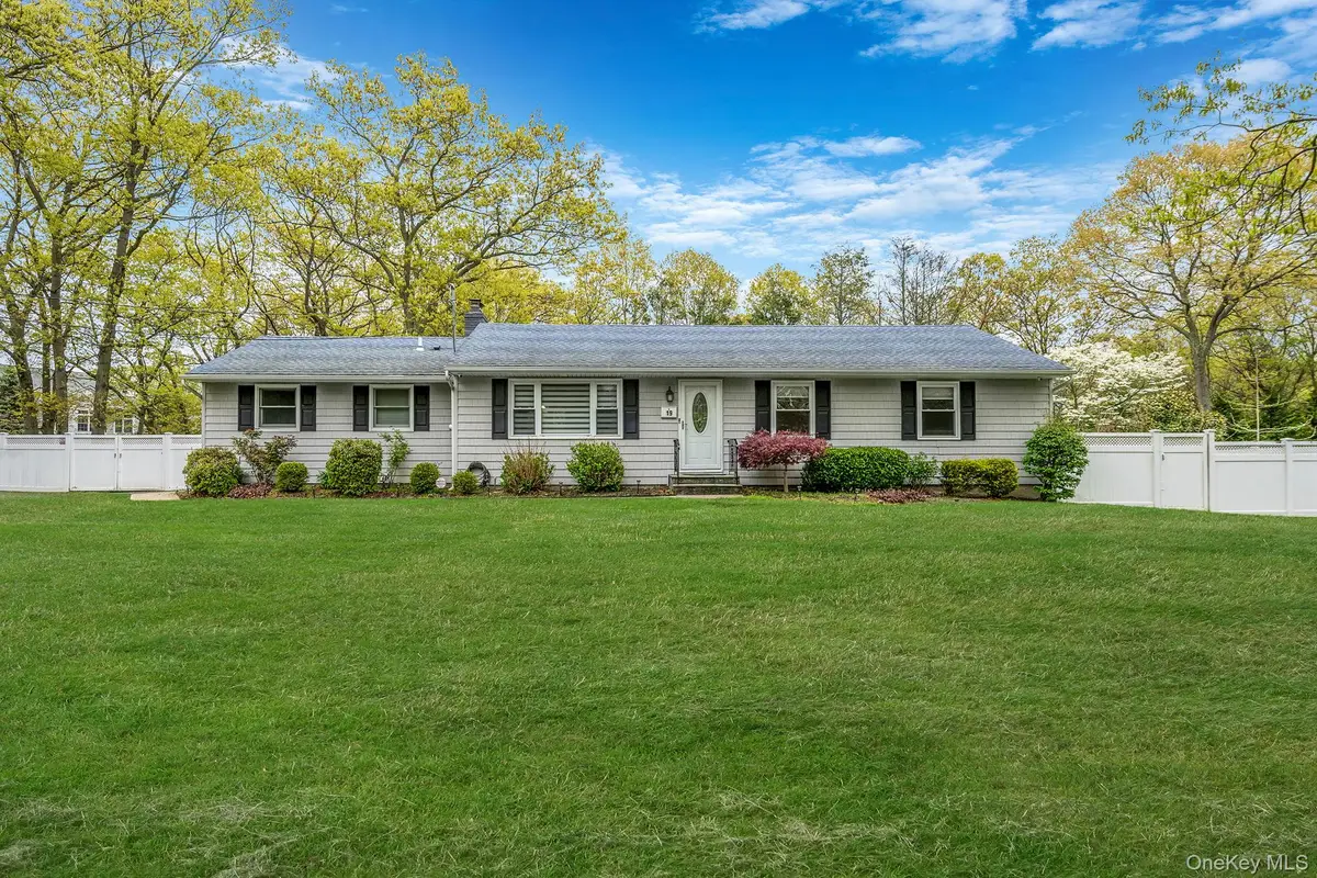 19 Pumpkin Road, Saint James, NY 11780 - #1