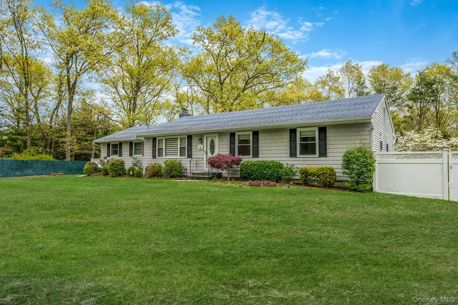 19 Pumpkin Road, Saint James, NY 11780 - #3