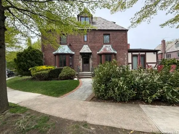 13843 76th Avenue, Flushing, NY 11367