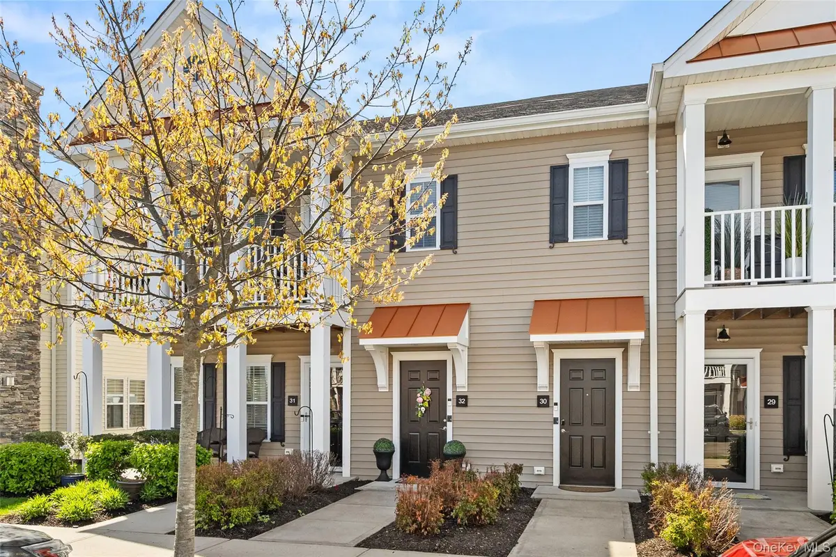 32 Michael Lane, East Islip, NY 11730 - #1