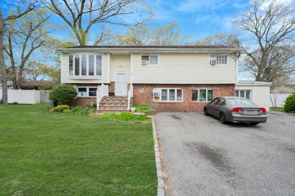 72 Rockland Avenue, West Babylon, NY 11704