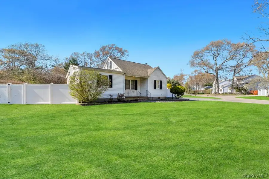 52 Washington Avenue, Mastic, NY 11950 - #2