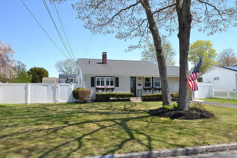 3117 Newport Avenue, Medford, NY 11763 - #3