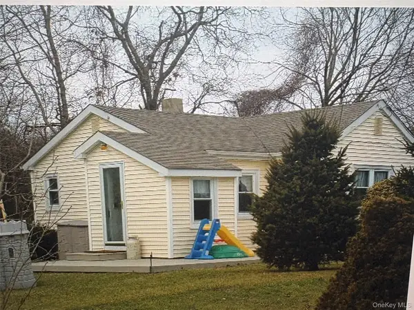 529 Montauk Highway, Westhampton Beach, NY 11978