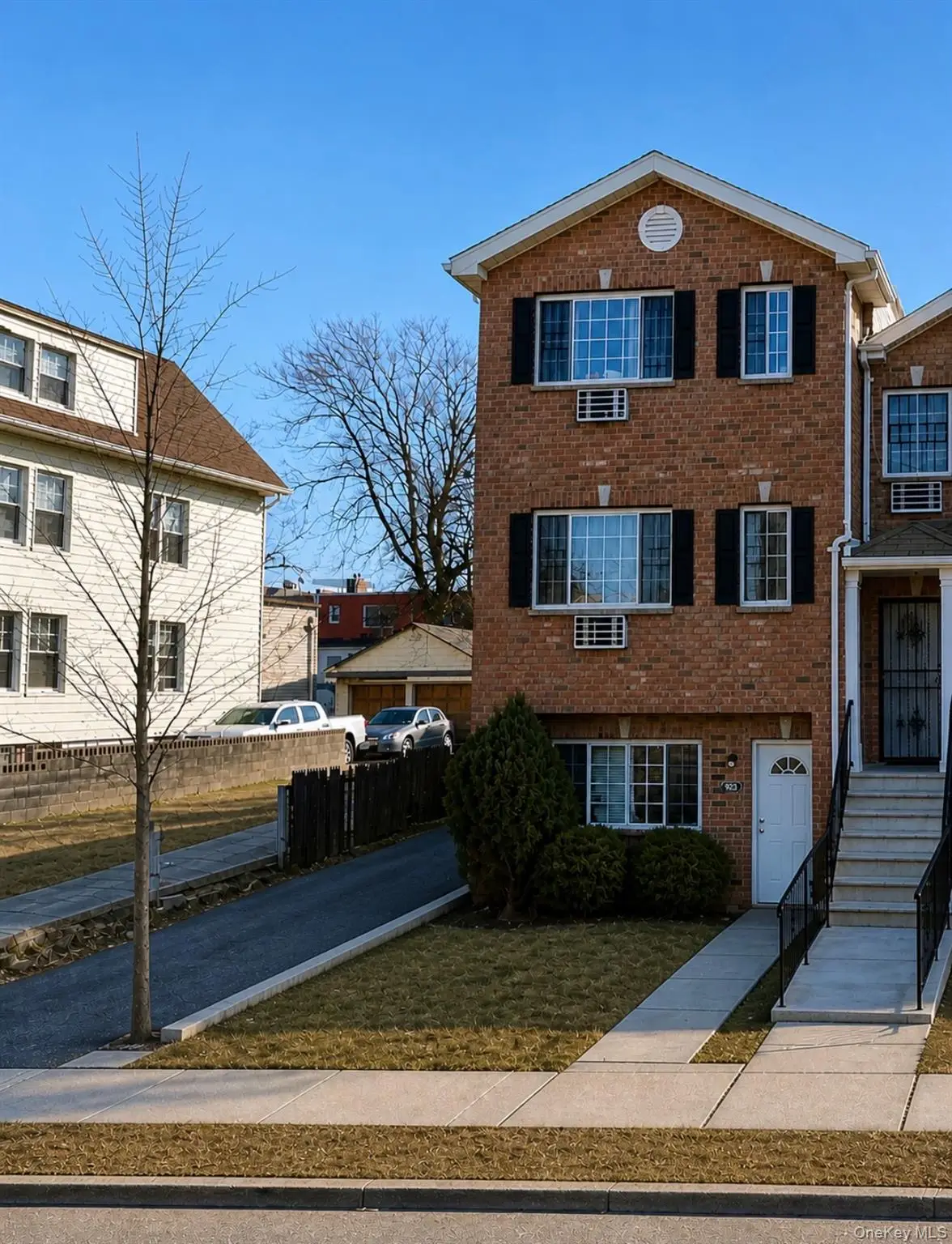 924 E 230th Street, Bronx, NY 10466 - #1