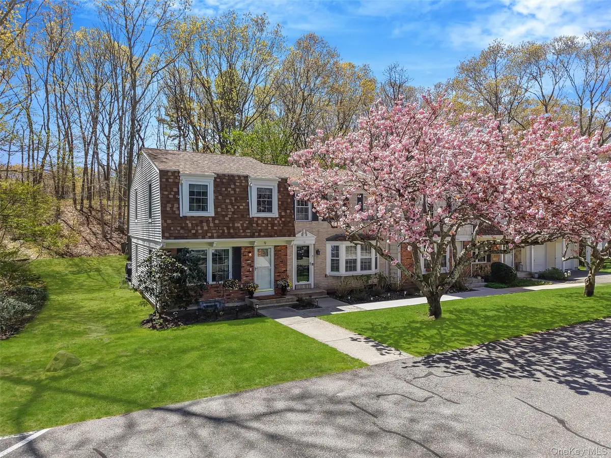 9 Penn Commons, Yaphank, NY 11980 - #1