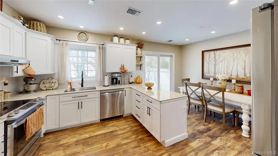 9 Penn Commons, Yaphank, NY 11980 - #2