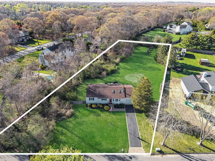 9 Hickory Lane, East Moriches, NY 11940 - #2