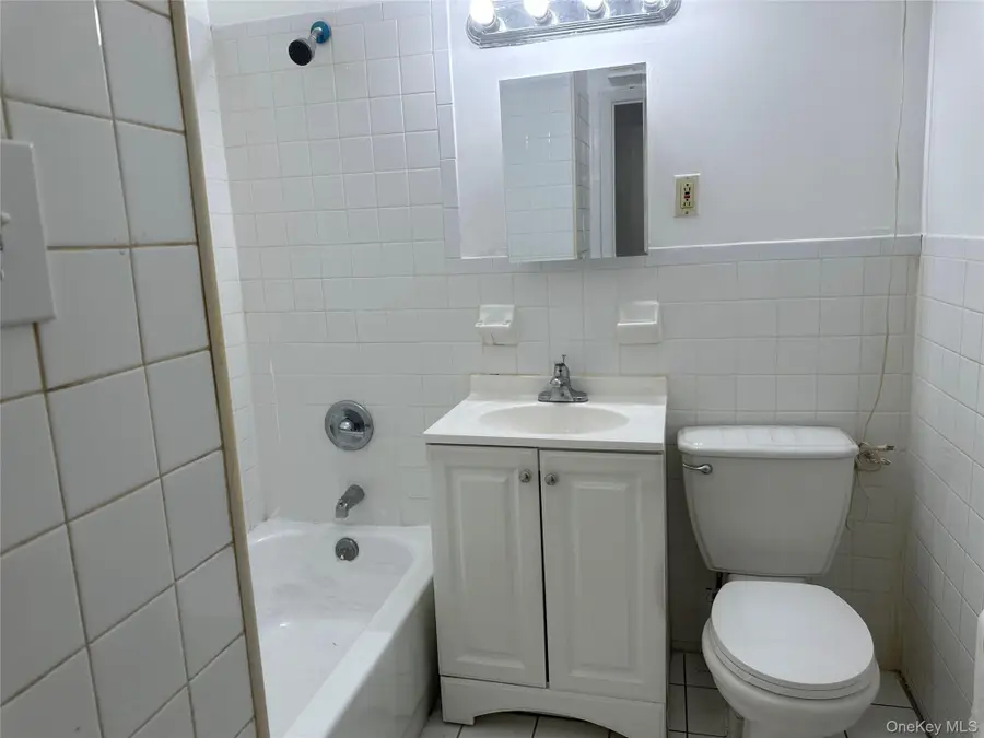 8410 101 Street, Richmond Hill, NY 11418 - #3