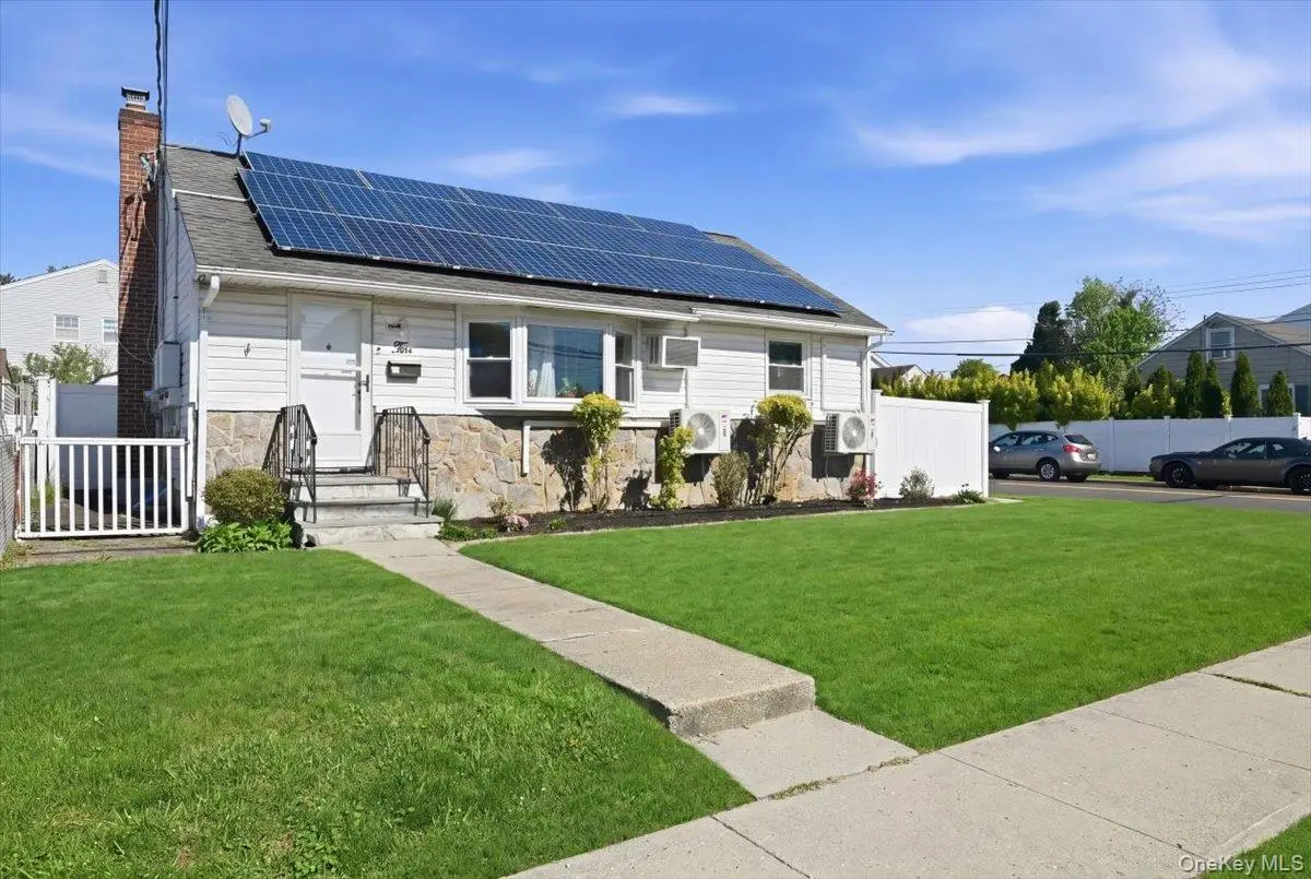 10 Gardner Avenue, Hicksville, NY 11801 - #1