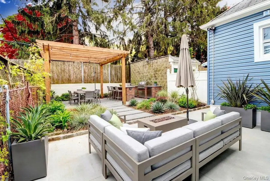 6532 80 Avenue, Glendale, NY 11385 - #3