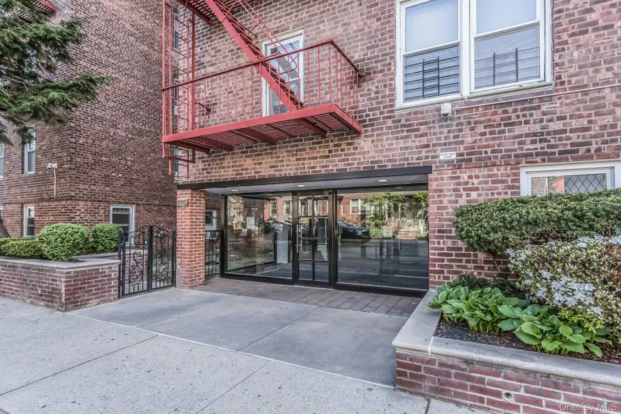 3325 90th Street #6C, Jackson Heights, NY 11101 - #2